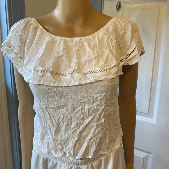 Hollister Cottagecore White Ruffle Off-Shoulder Shirt Top casual Beachy Size XS - Picture 1 of 9